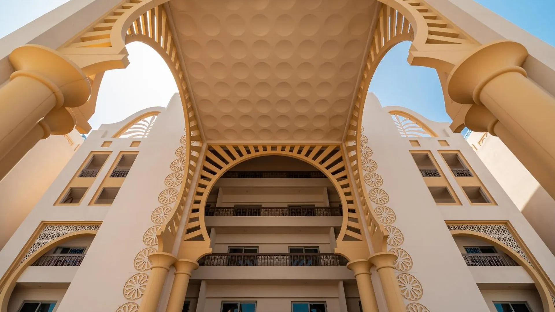 Amazing Beachfront Apartments Near Atlantis Waterpark By Simply Comfort
