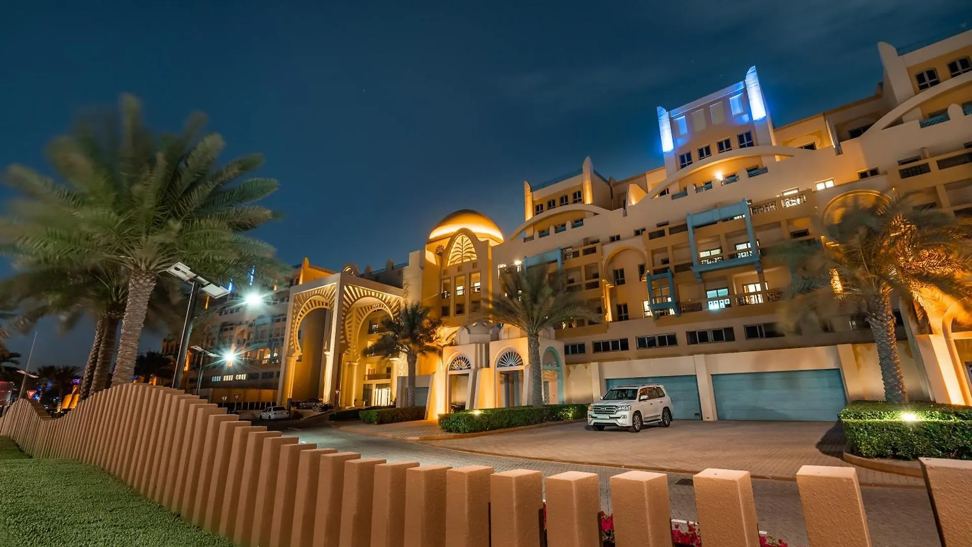 Amazing Beachfront Apartments Near Atlantis Waterpark By Simply Comfort Sarai Palm Jumeirah United Arab Emirates
