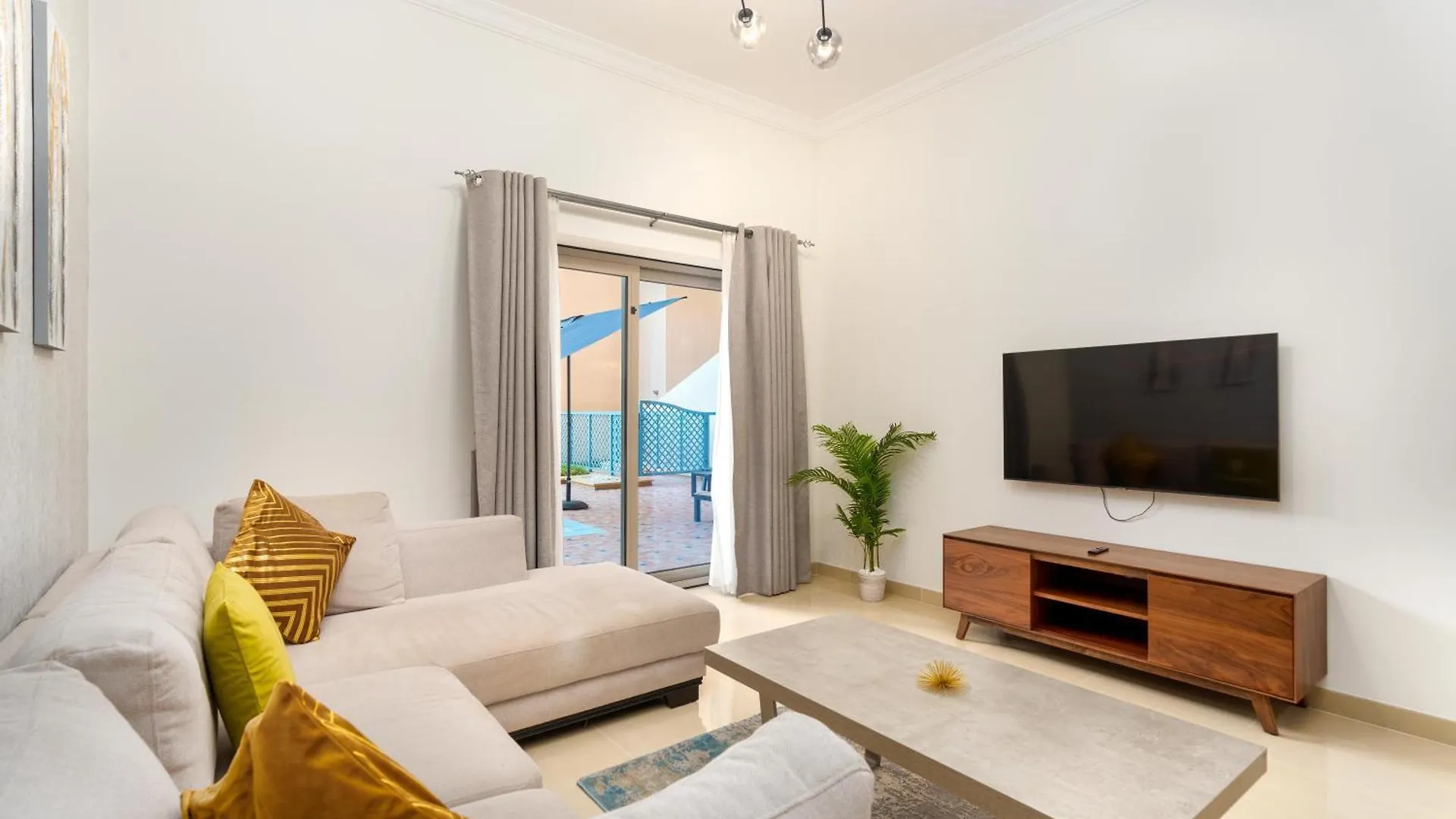 Amazing Beachfront Apartments Near Atlantis Waterpark By Simply Comfort Sarai Palm Jumeirah United Arab Emirates