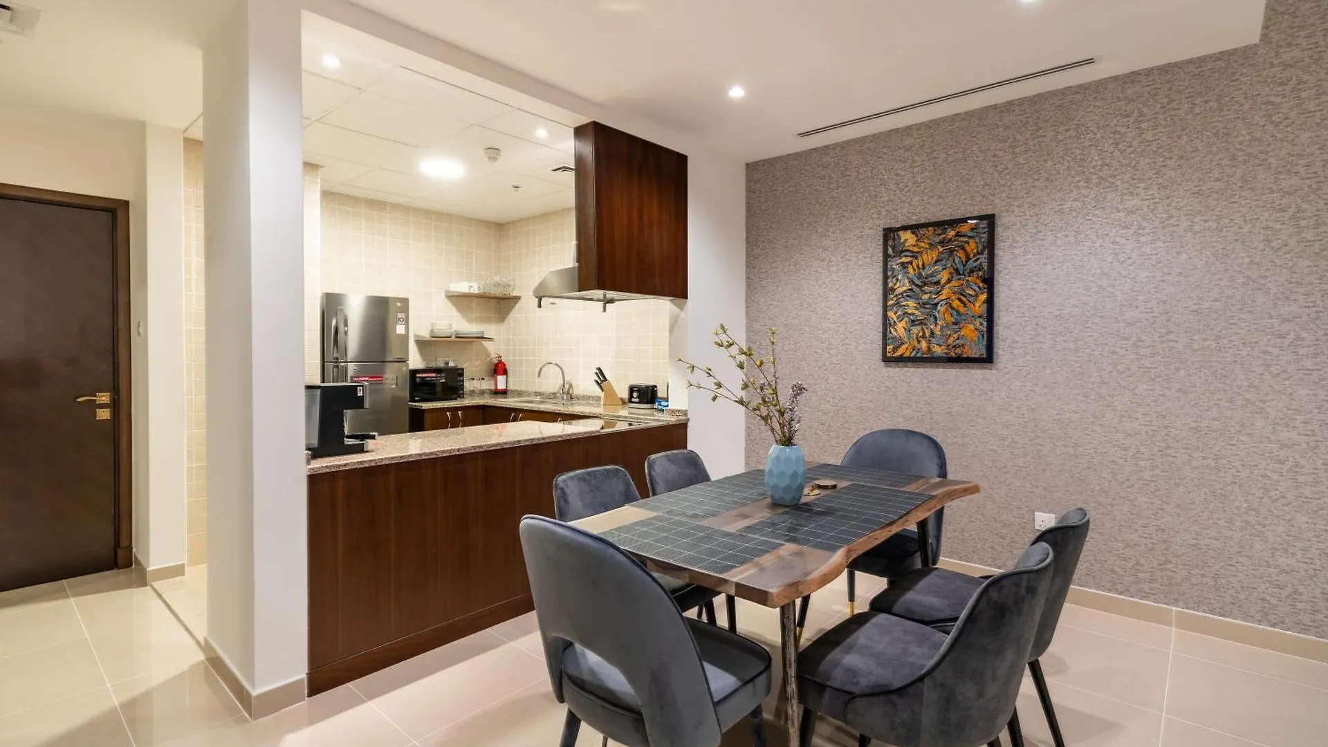 Amazing Beachfront Apartments Near Atlantis Waterpark By Simply Comfort Sarai Palm Jumeirah Dubai
