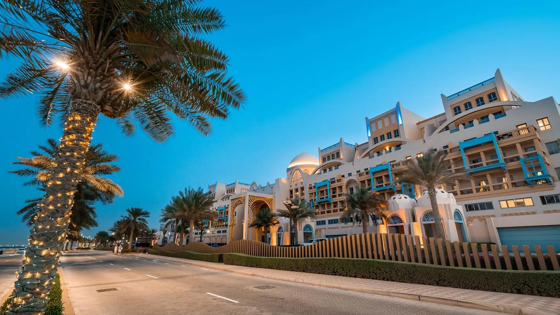 Amazing Beachfront Apartments Near Atlantis Waterpark By Simply Comfort 0*, Dubai